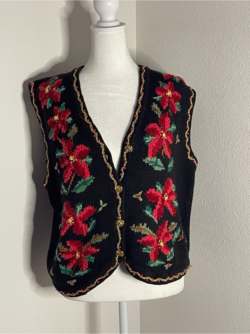 ERIKA Vintage 90s Womens L Black Knit Floral Embroidered SweaterVest Cottagecore